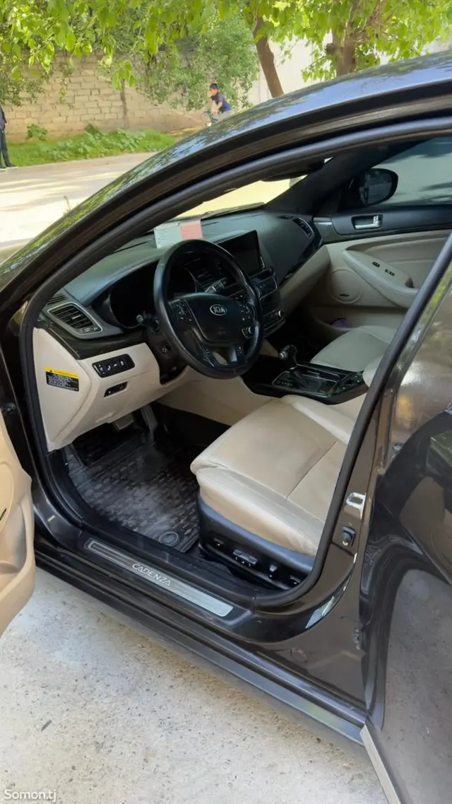 Kia K7 2015 · 3.0 AT