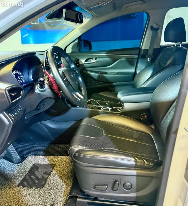 Hyundai Santa Fe 2019 · 2.2 AT