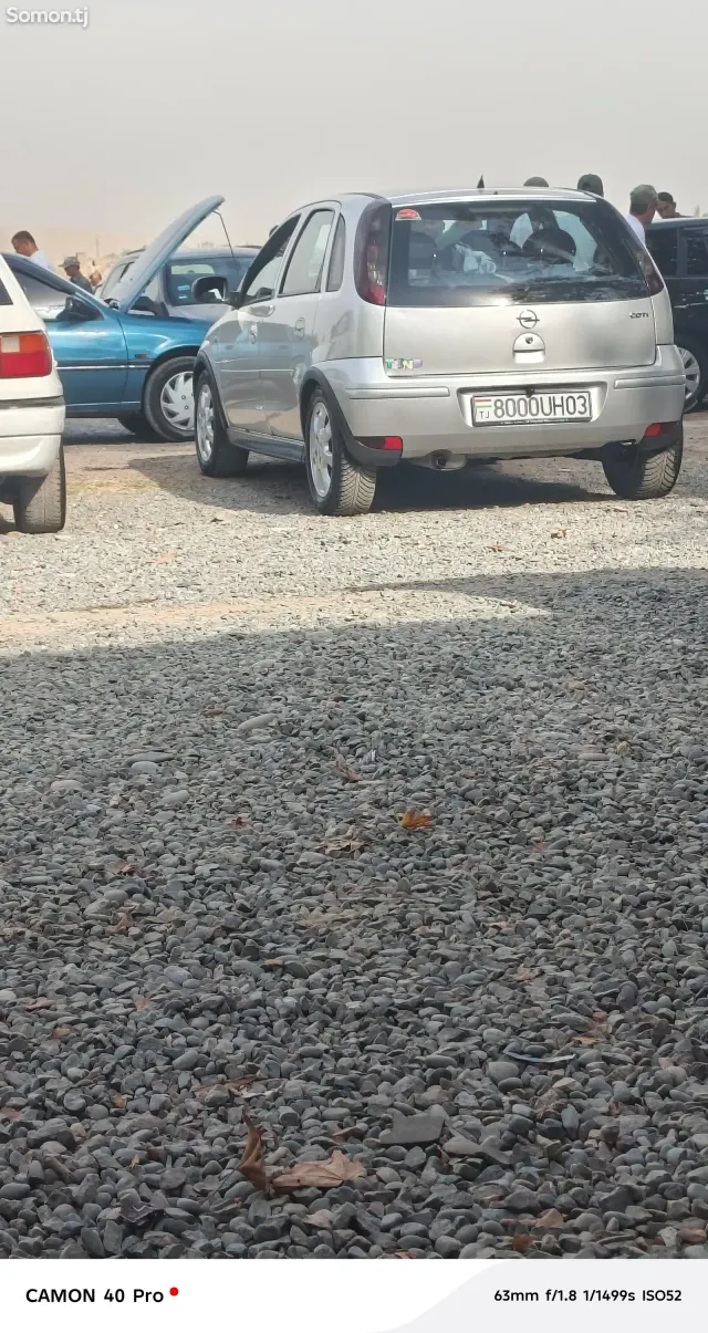 Opel Corsa 2007 · 1.2 MT