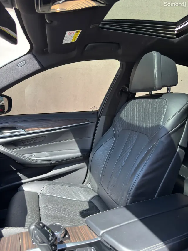 BMW 5 series 2017 · 2.0 AT