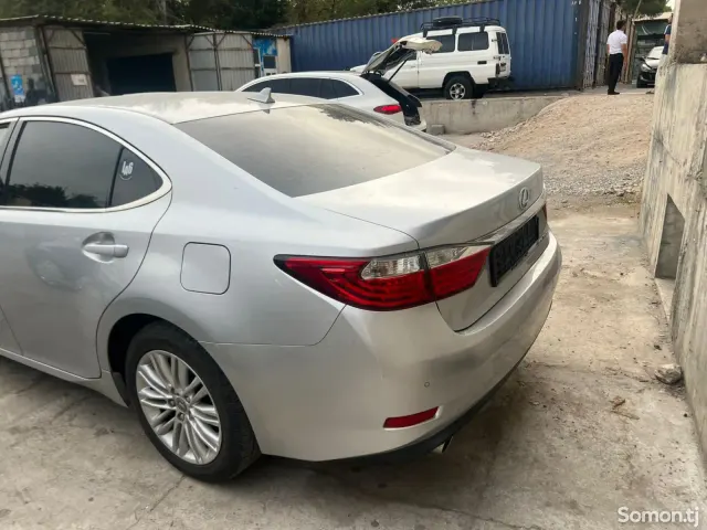 Lexus ES series 2014 · 3.5 AT