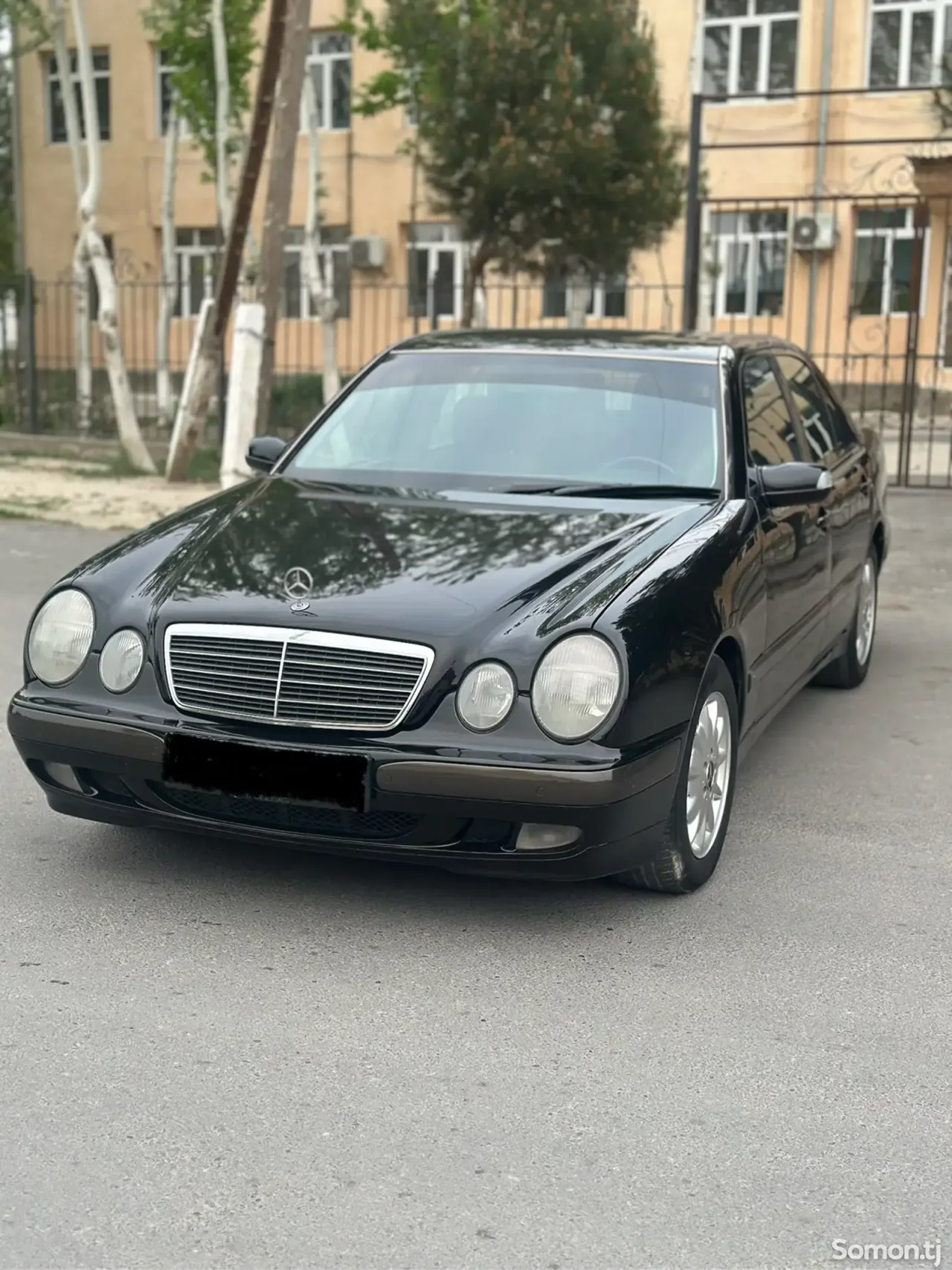 Mercedes-Benz E class 2000 · 2.0 MT