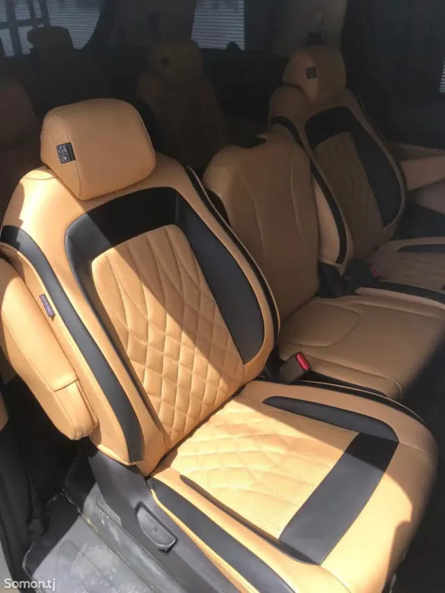 Kia Carnival 2021 · 3.5 AT
