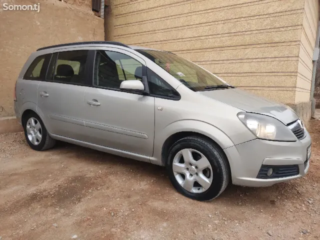 Opel Zafira 2006 · 1.8 MT