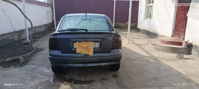 Opel Astra G 2000 · 1.6 MT