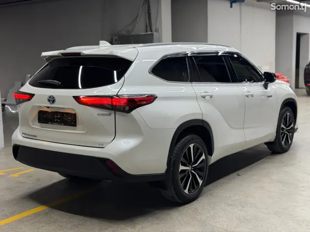 Toyota Highlander 2020 · 2.5 AT