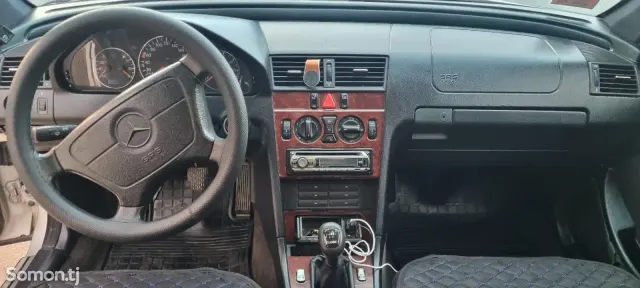 Mercedes-Benz C class 1997 · 1.8 MT