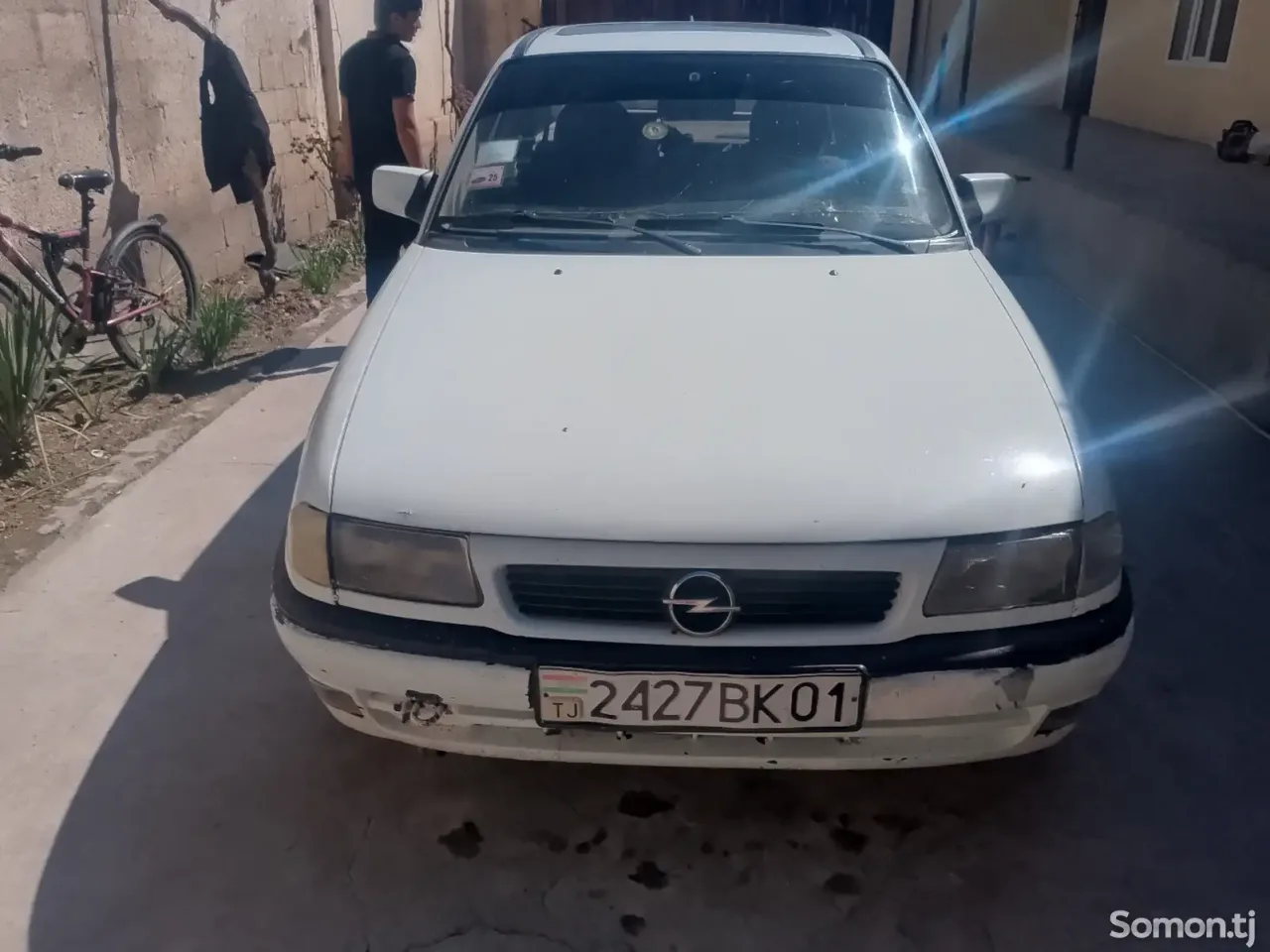 Opel Astra F 1993 · 1.6 MT