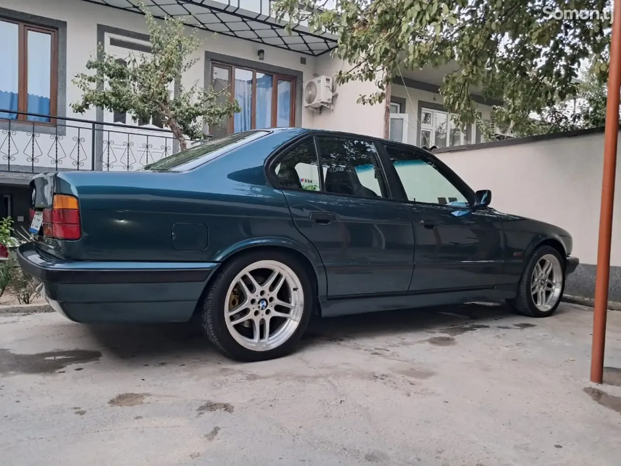 BMW 5 series 1995 · 2.5 MT
