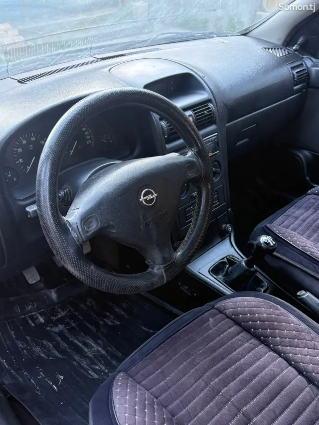 Opel Astra G 2002 · 1.6 MT