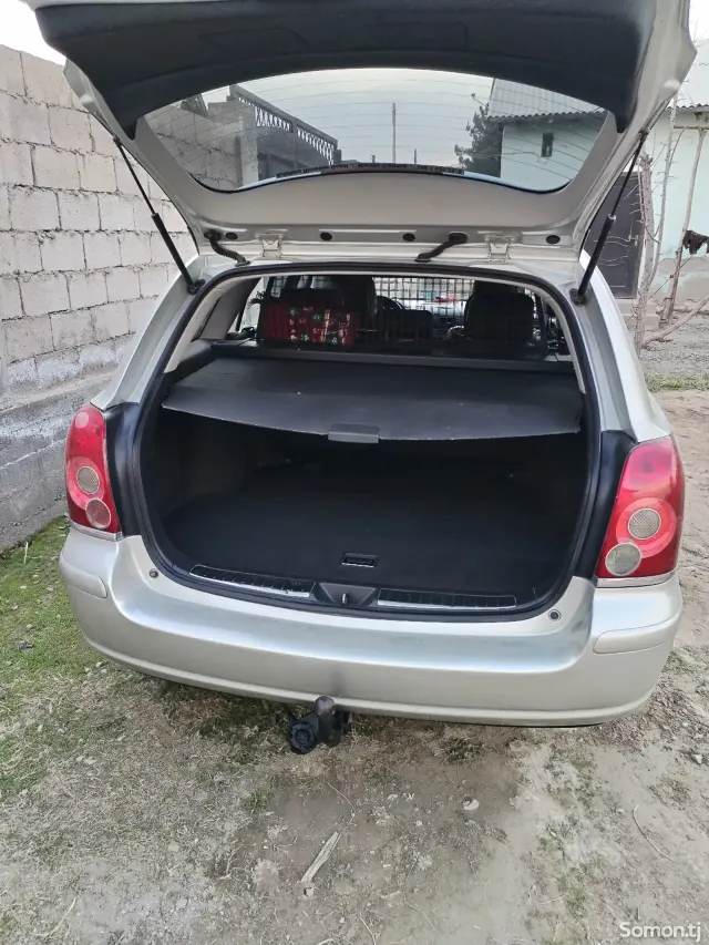 Toyota Avensis 2008 · 2.0 MT