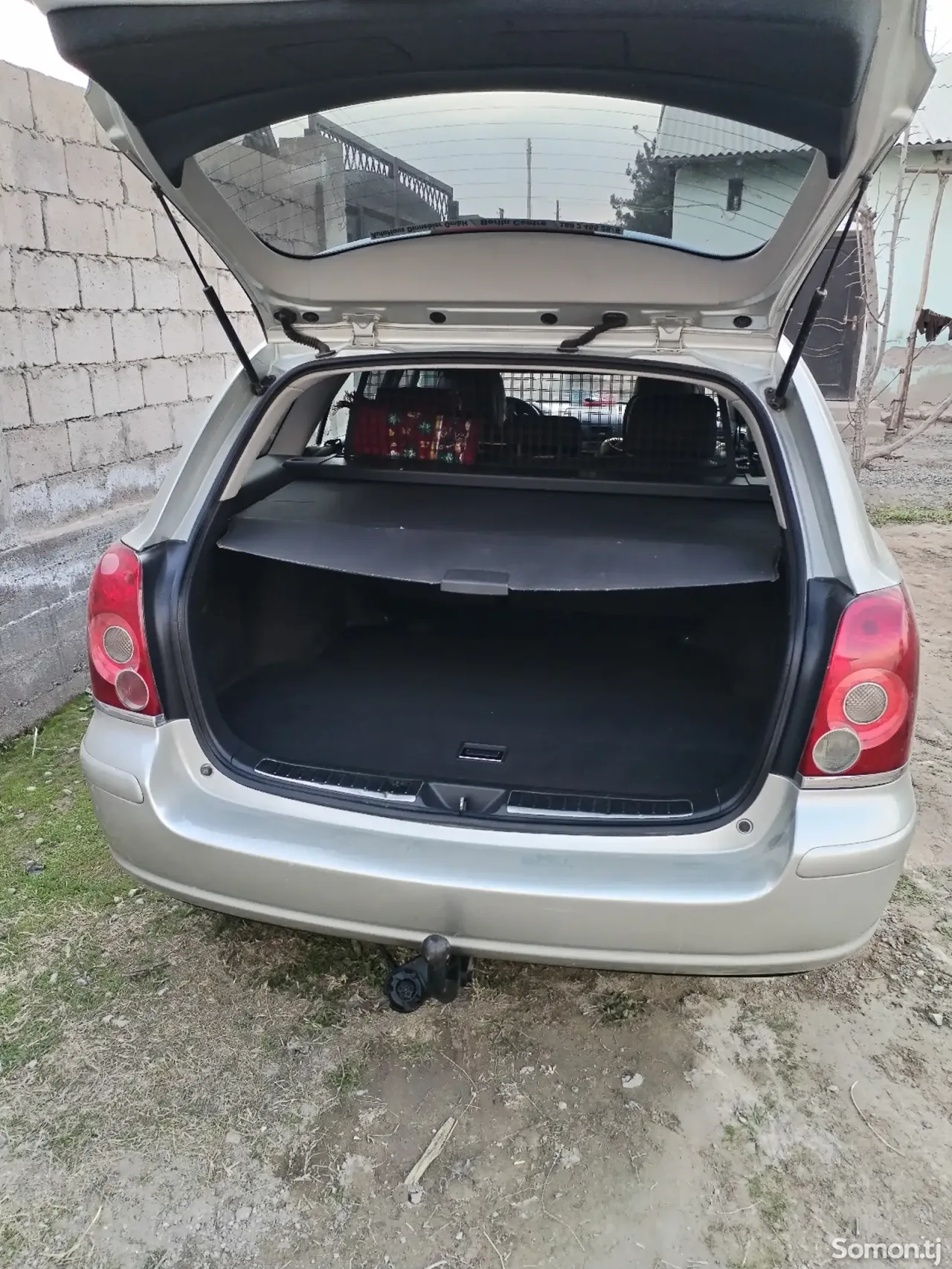 Toyota Avensis 2008 · 2.0 MT