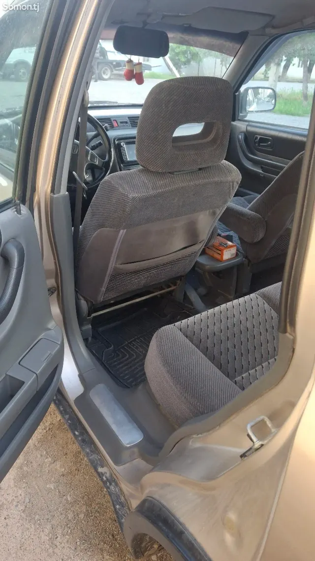 Honda CR-V 2001 · 2.4 AT