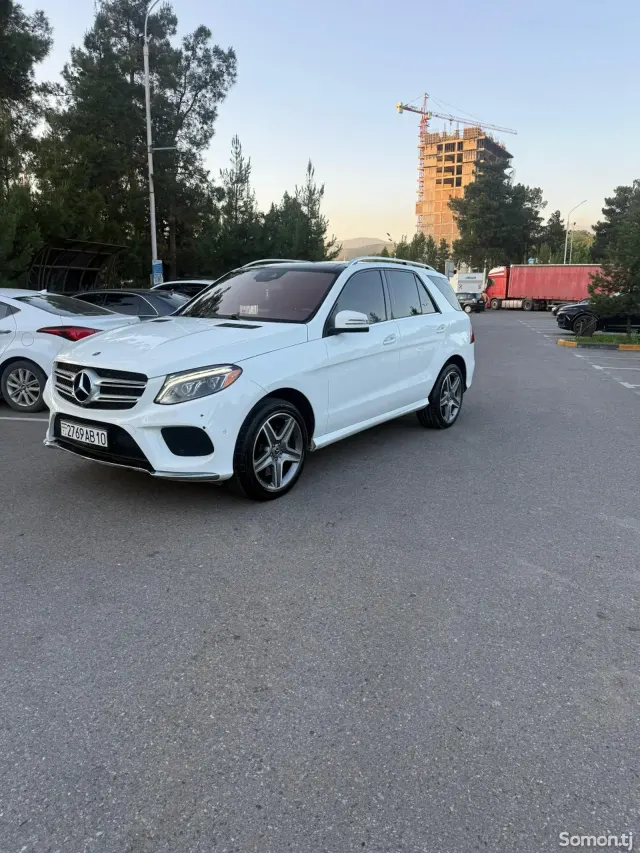 Mercedes-Benz GLE class 2018 · 4.0 AT
