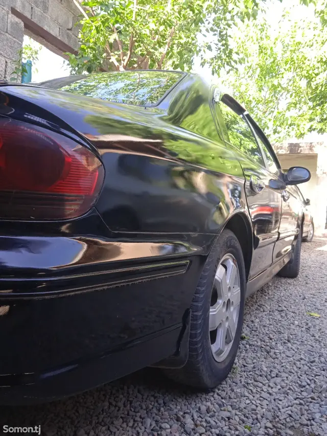 Hyundai Sonata 2003 · 1.8 MT