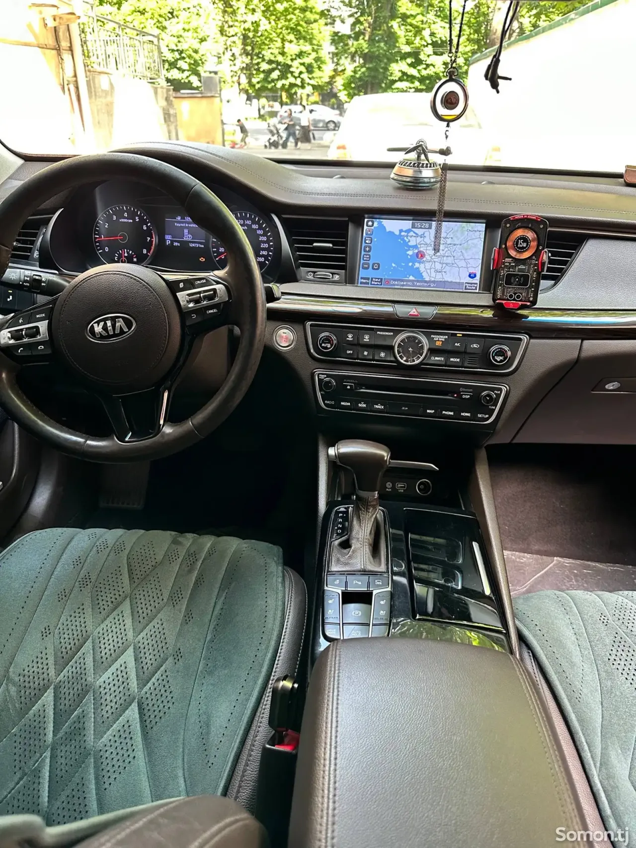 Kia K7 2019 · 2.4 AT