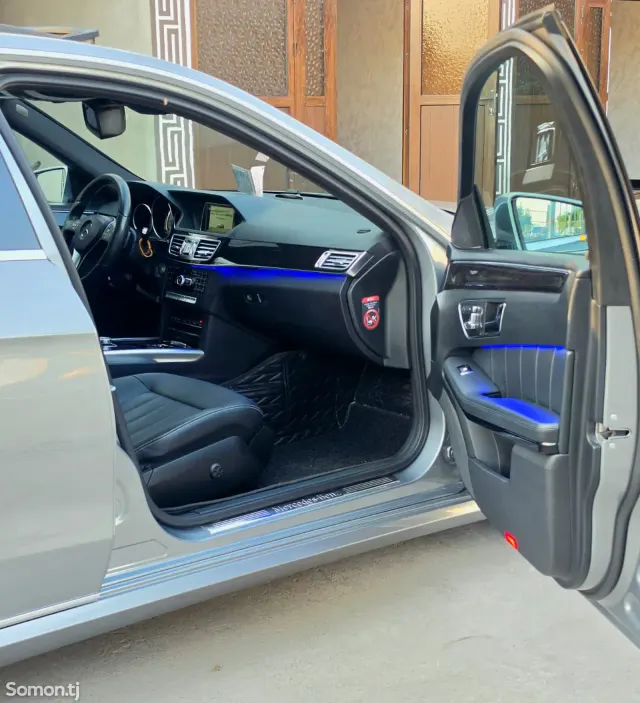 Mercedes-Benz E class 2014 · 3.0 AT