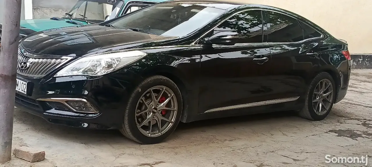 Hyundai Grandeur 2011 · 2.4 AT