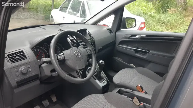 Opel Zafira 2014 · 1.8 MT