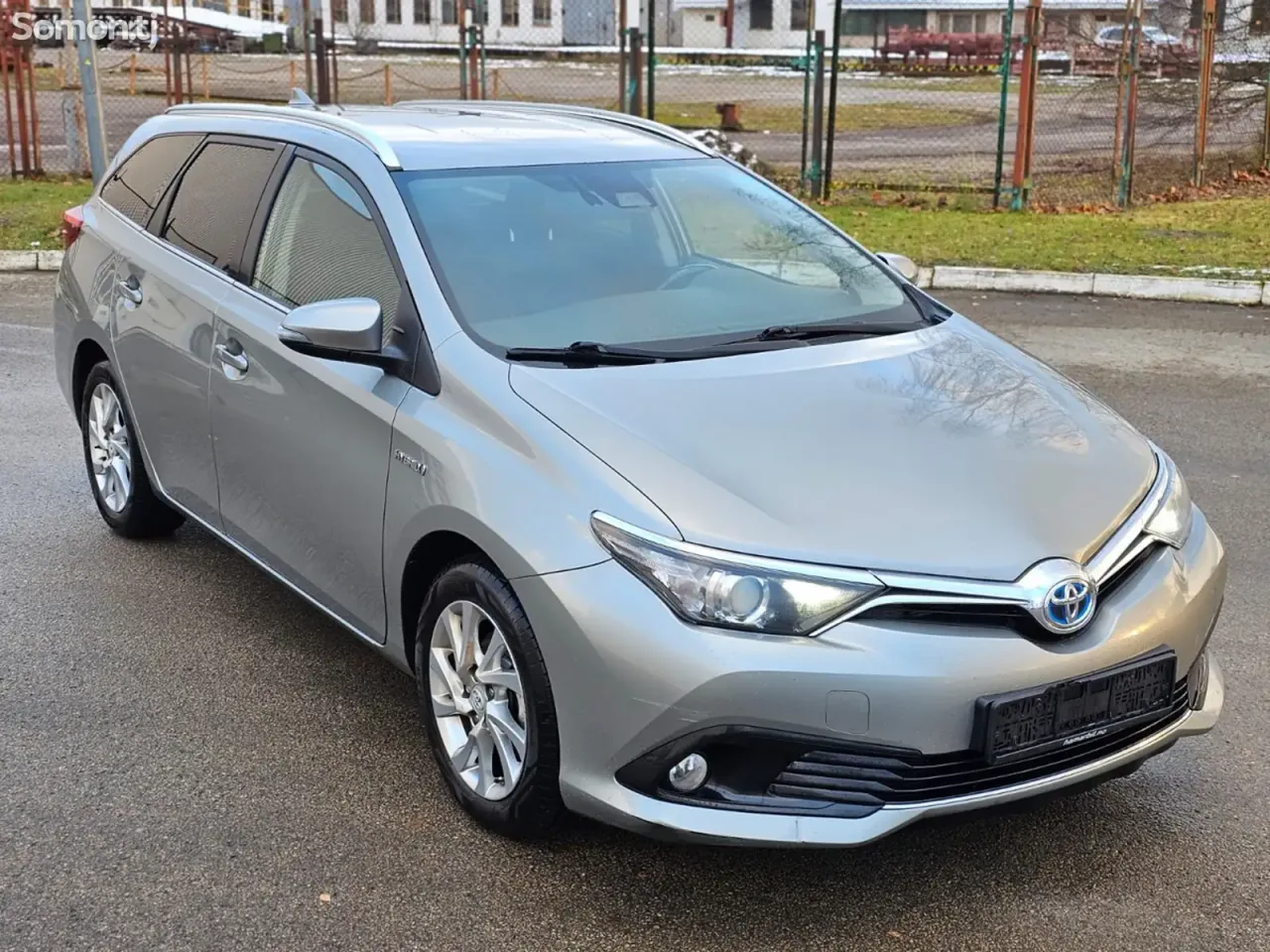 Toyota Auris 2015 · 1.8 AT
