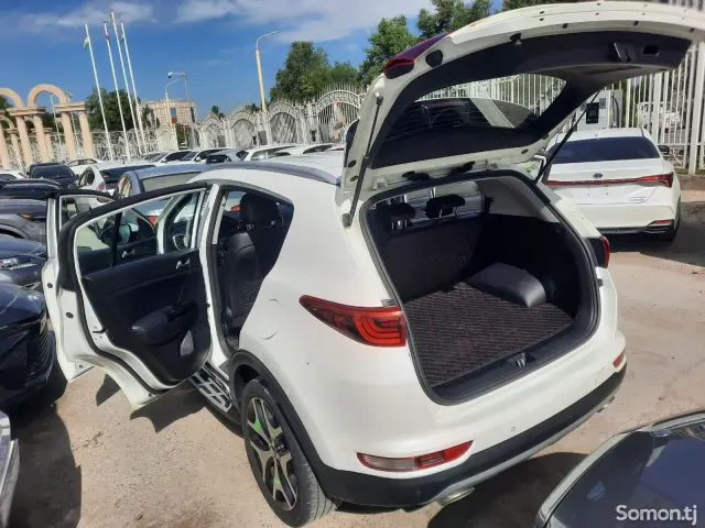 Kia Sportage 2016 · 2.0 AT