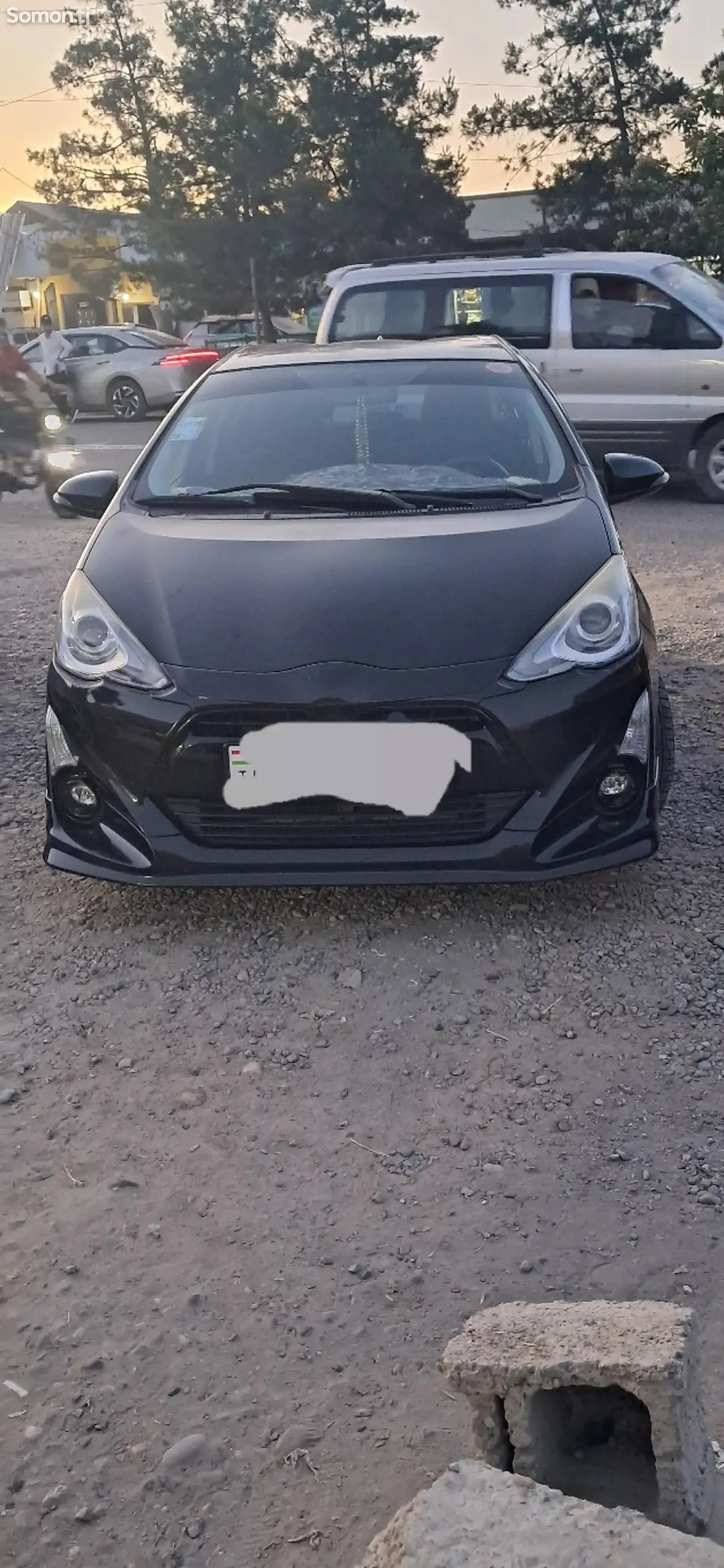 Toyota Aqua 2015 · 1.5 AT