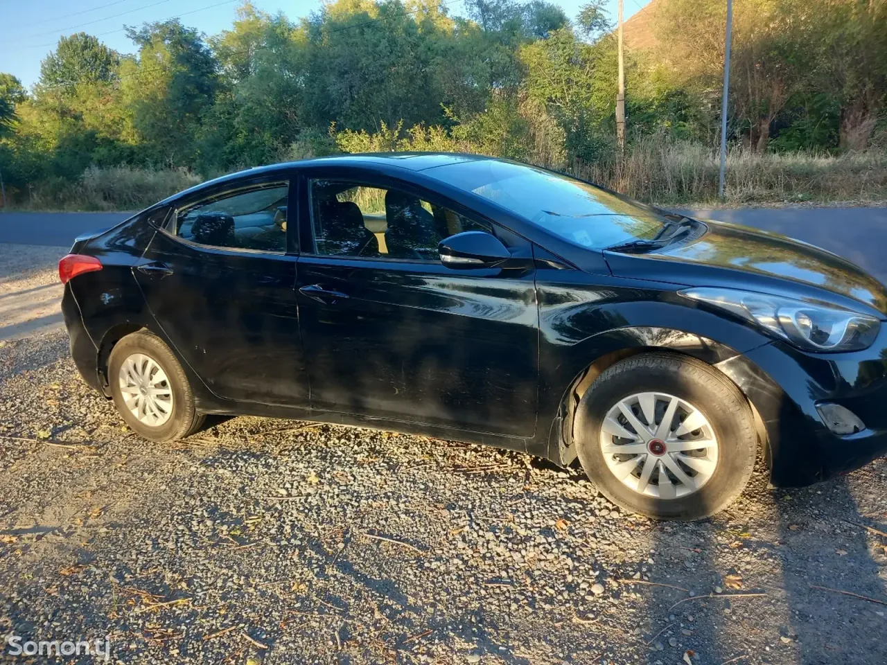Hyundai Elantra 2013 · 1.8 AT