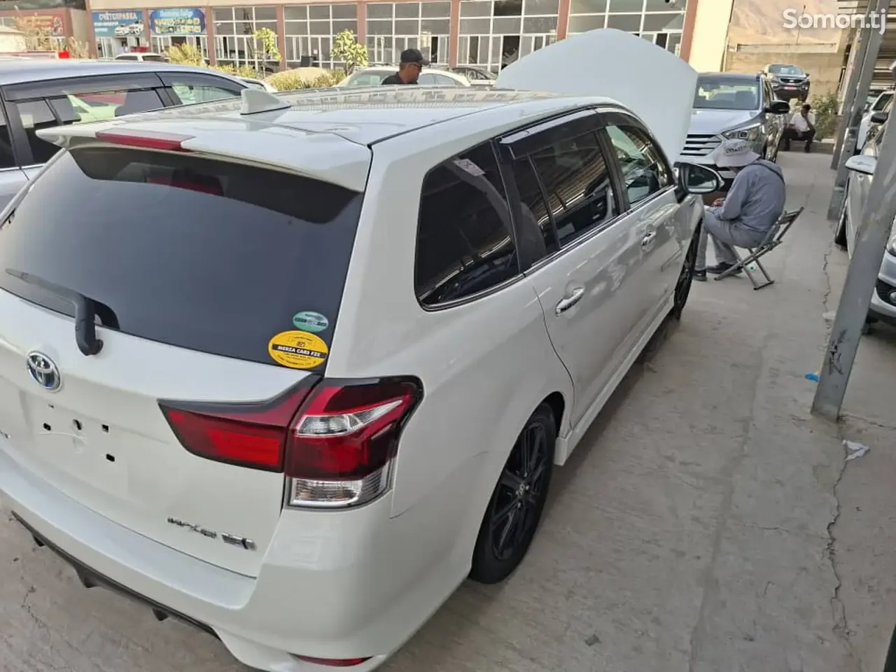 Toyota Fielder 2016 · 1.5 AT