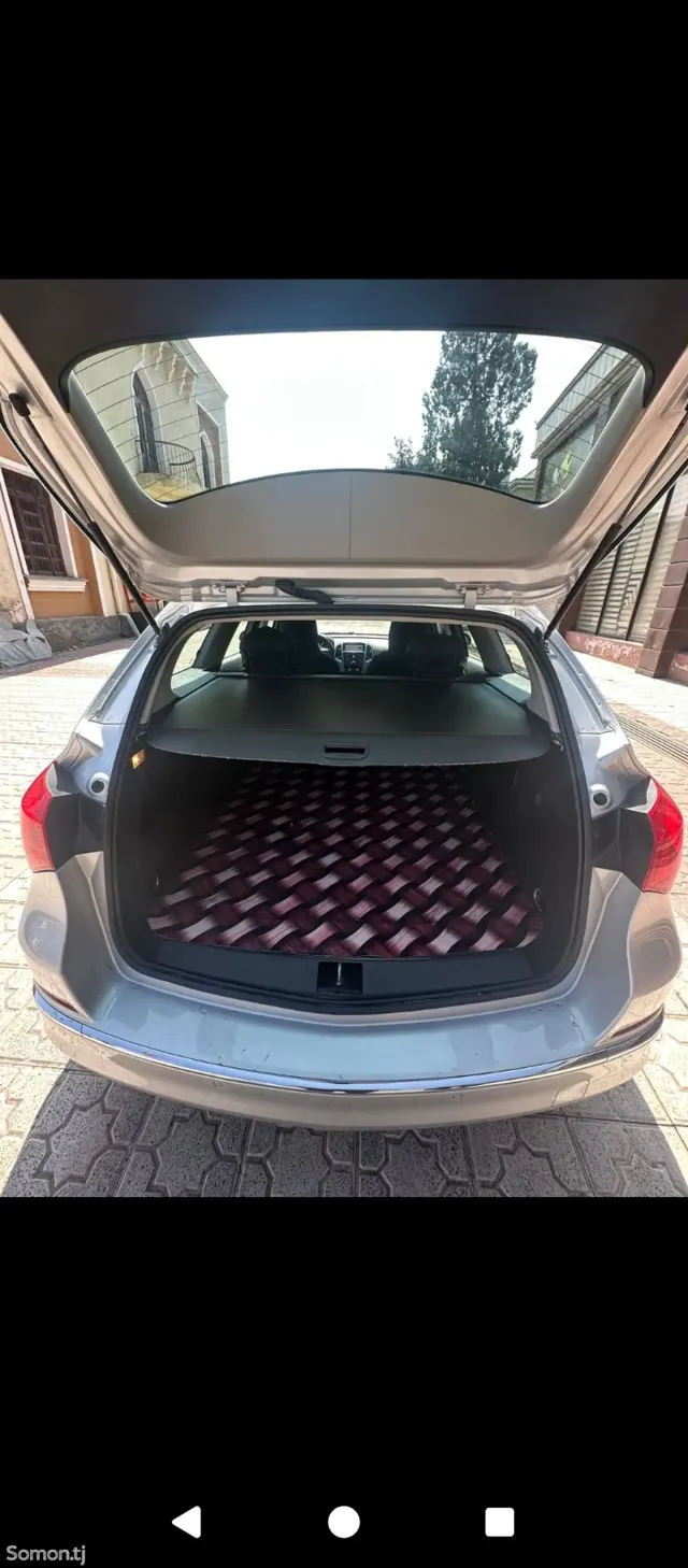 Opel Astra J 2014 · 1.4 MT