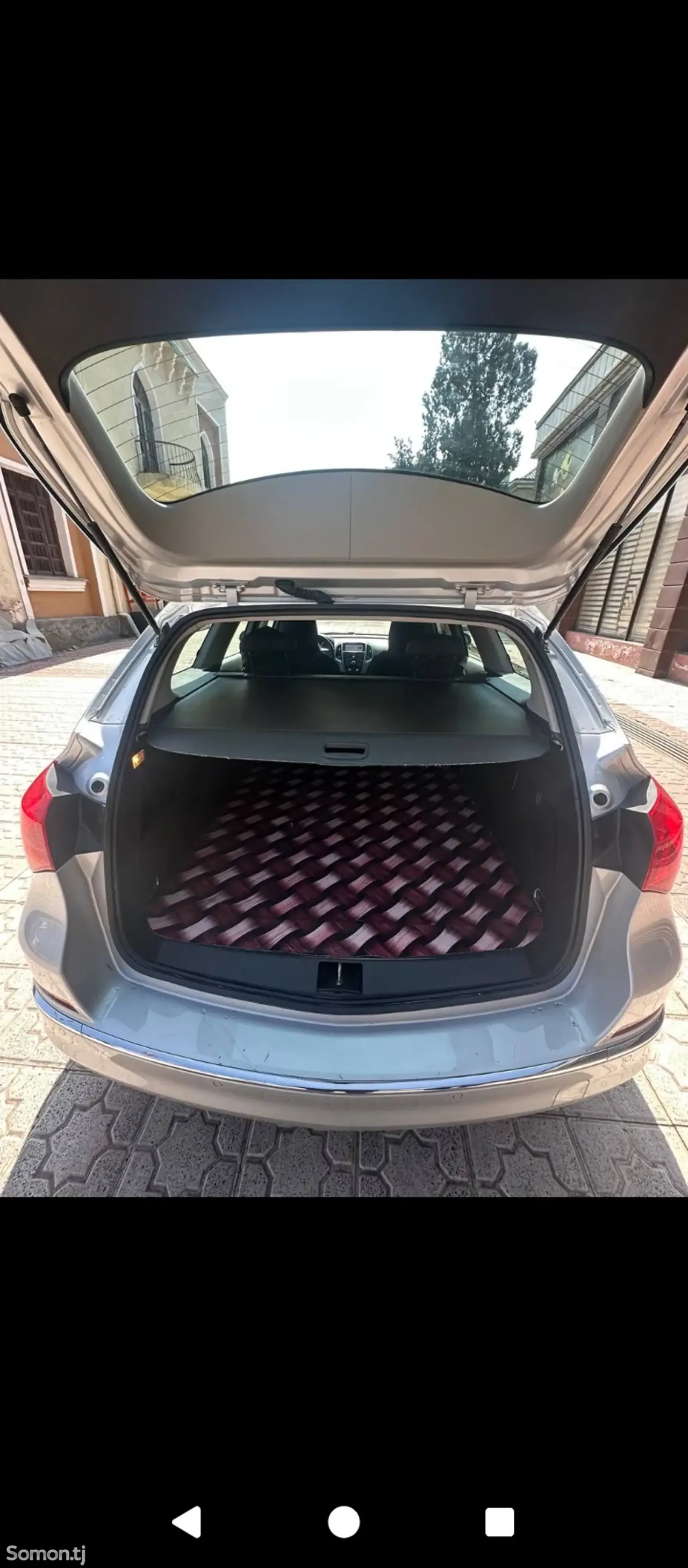 Opel Astra J 2014 · 1.4 MT