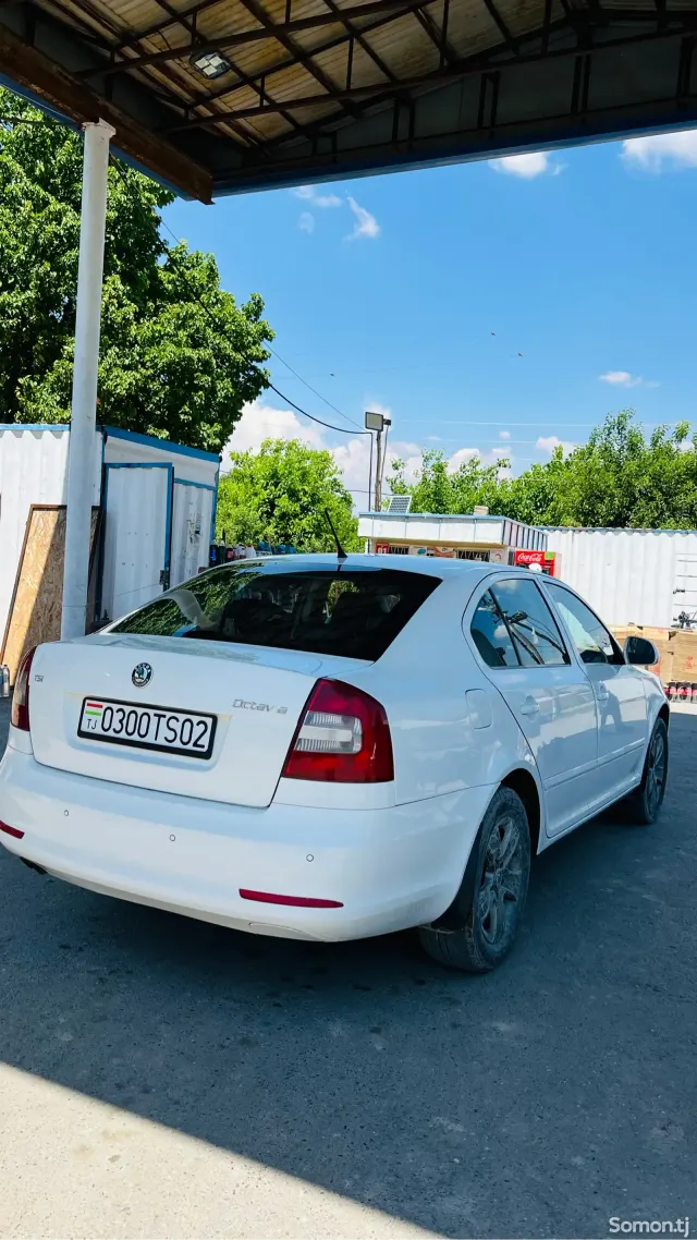 Skoda Octavia 2012 · 1.8 AT