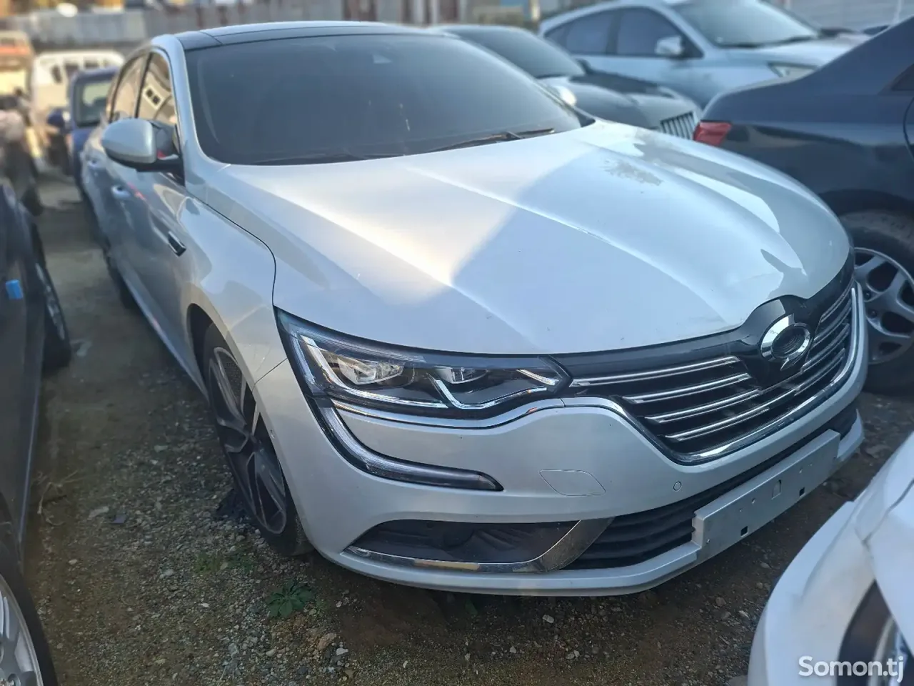 Renault Samsung SM6 2016 · AT