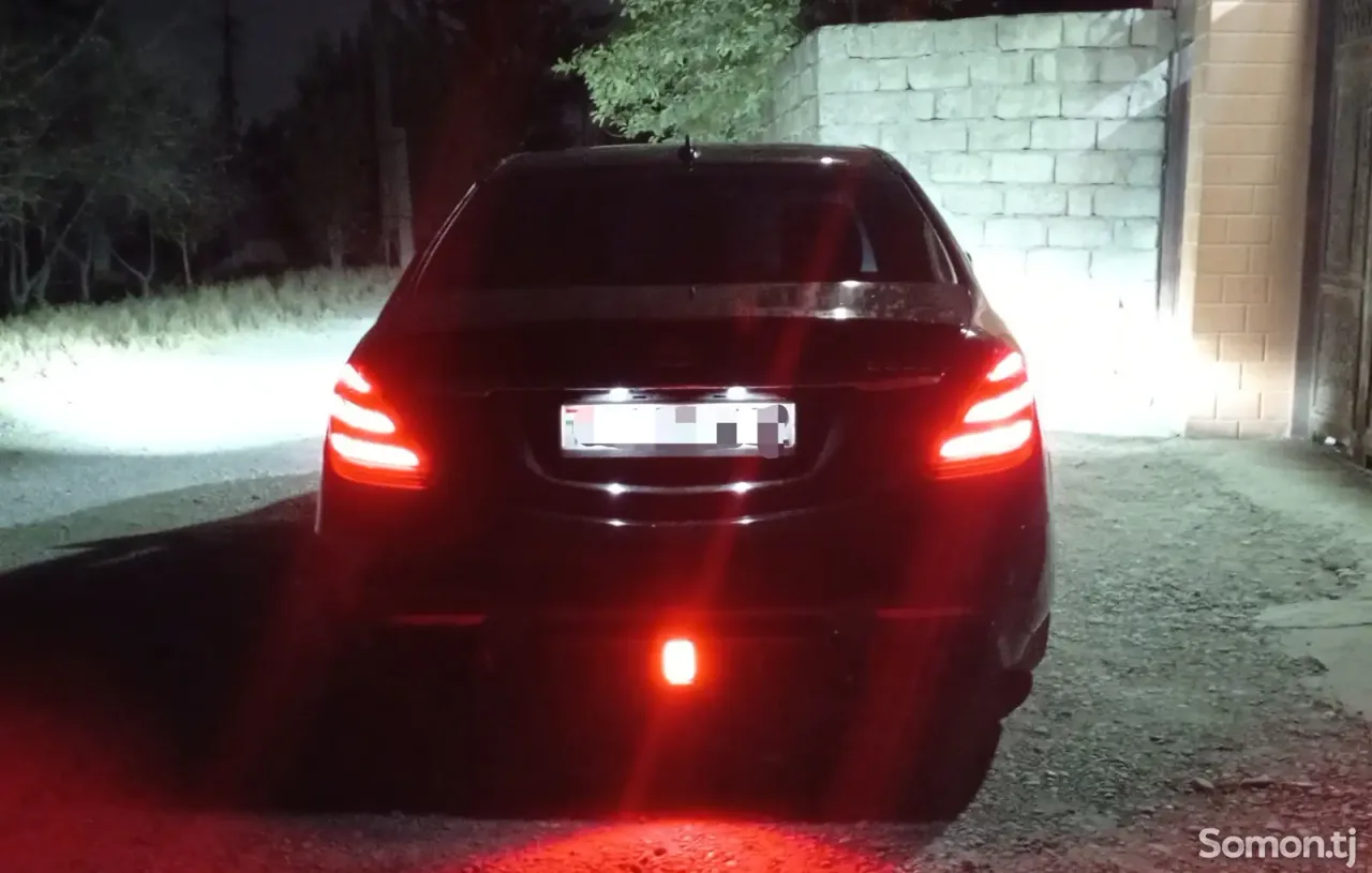 Mercedes-Benz S class 2009 · 5.0 AT