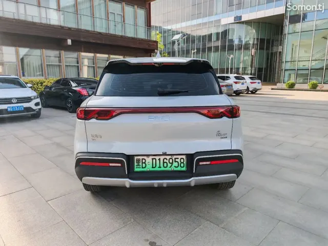BYD Yuan Up 2025 · AT