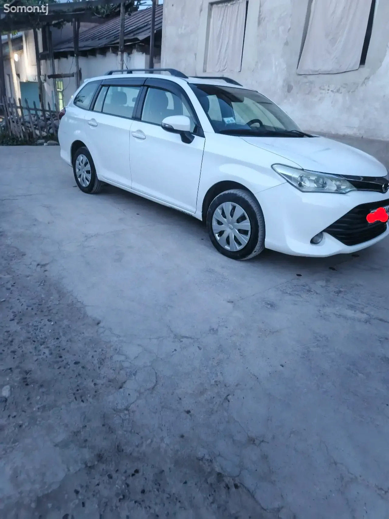 Toyota Fielder 2016 · 1.5 AT