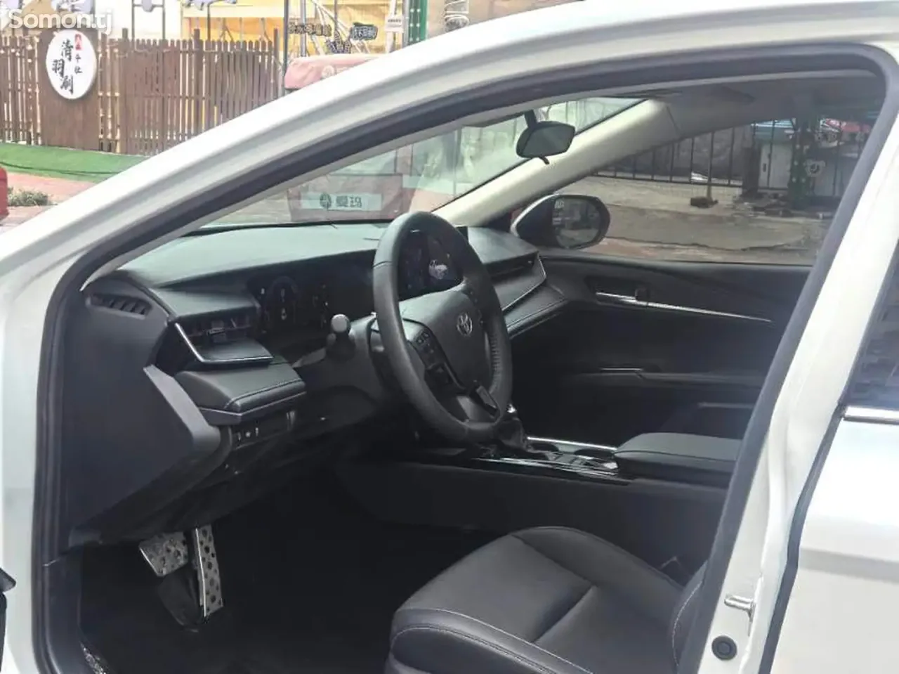 Toyota Camry 2025 · 2.0 AT