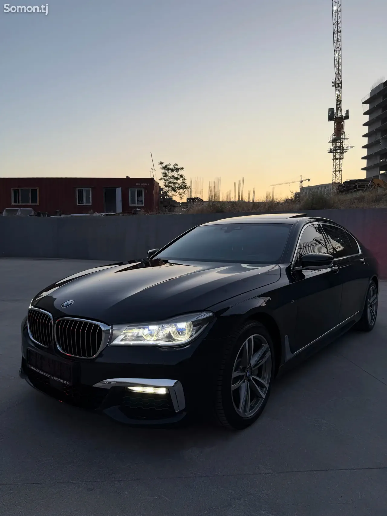 BMW 7 series 2018 · 0.4 AT