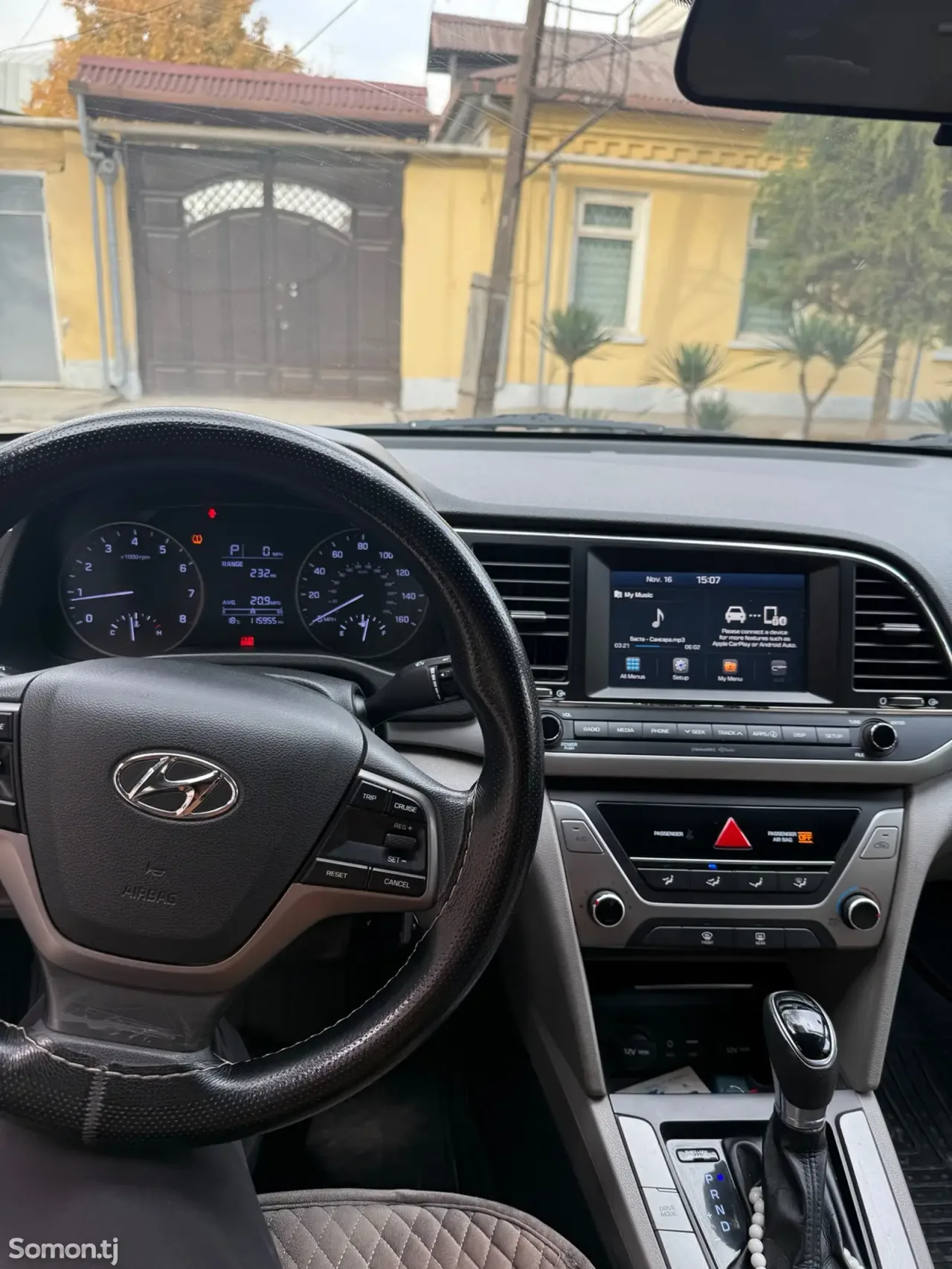 Hyundai Elantra 2017 · 2.0 AT