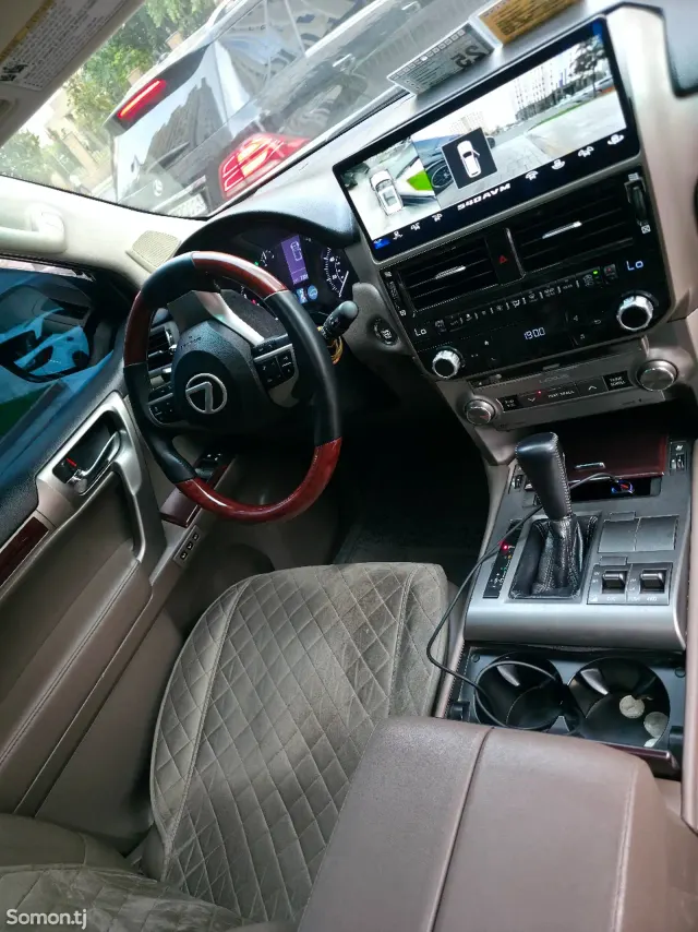 Lexus GX series 2016 · 4.6 AT