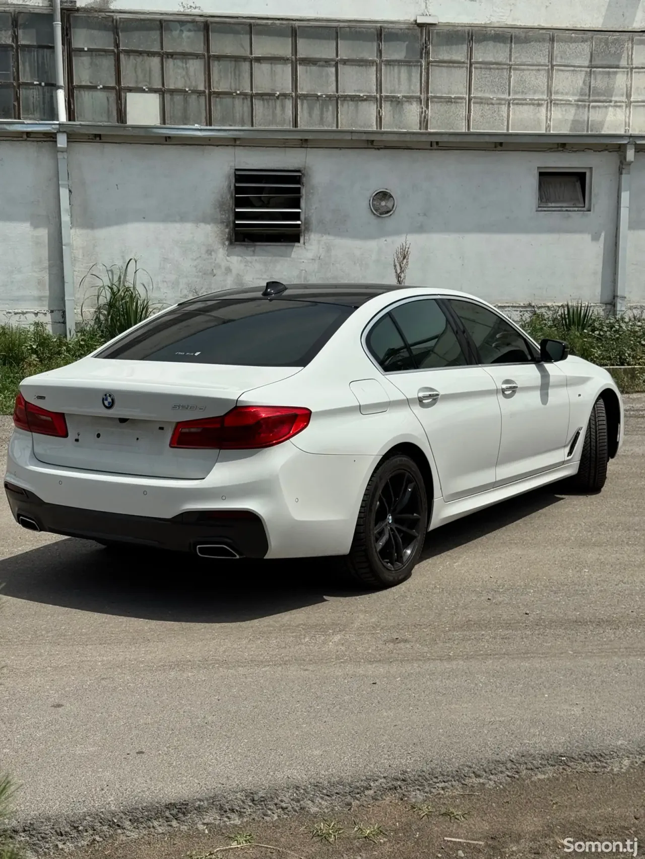 BMW 5 series 2017 · 2.0 AT
