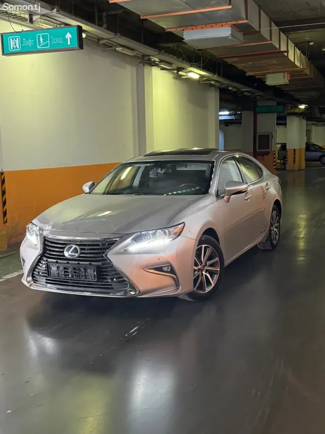 Lexus ES series 2014 · 2.5 AT