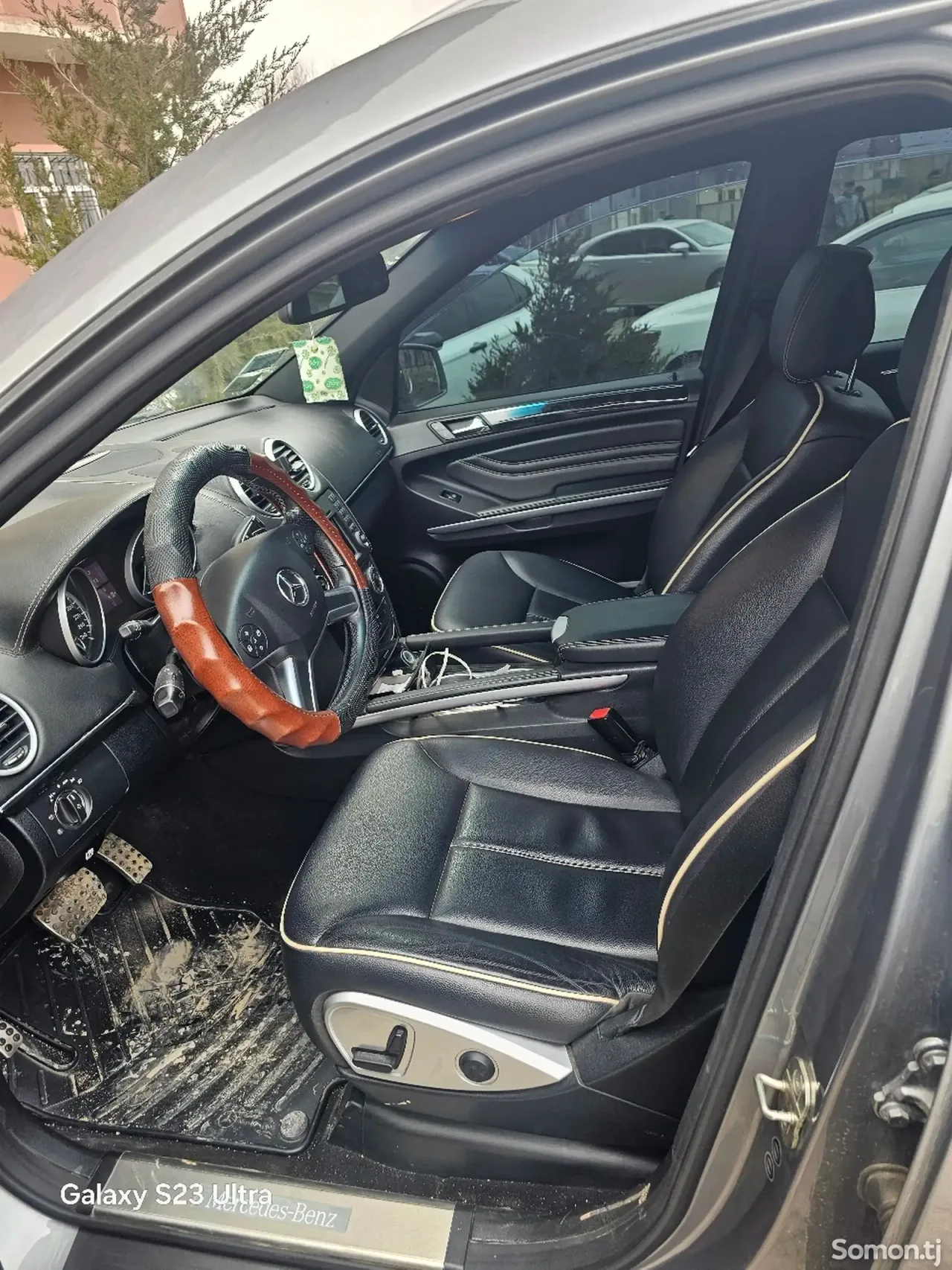 Mercedes-Benz ML class 2011 · 3.5 AT