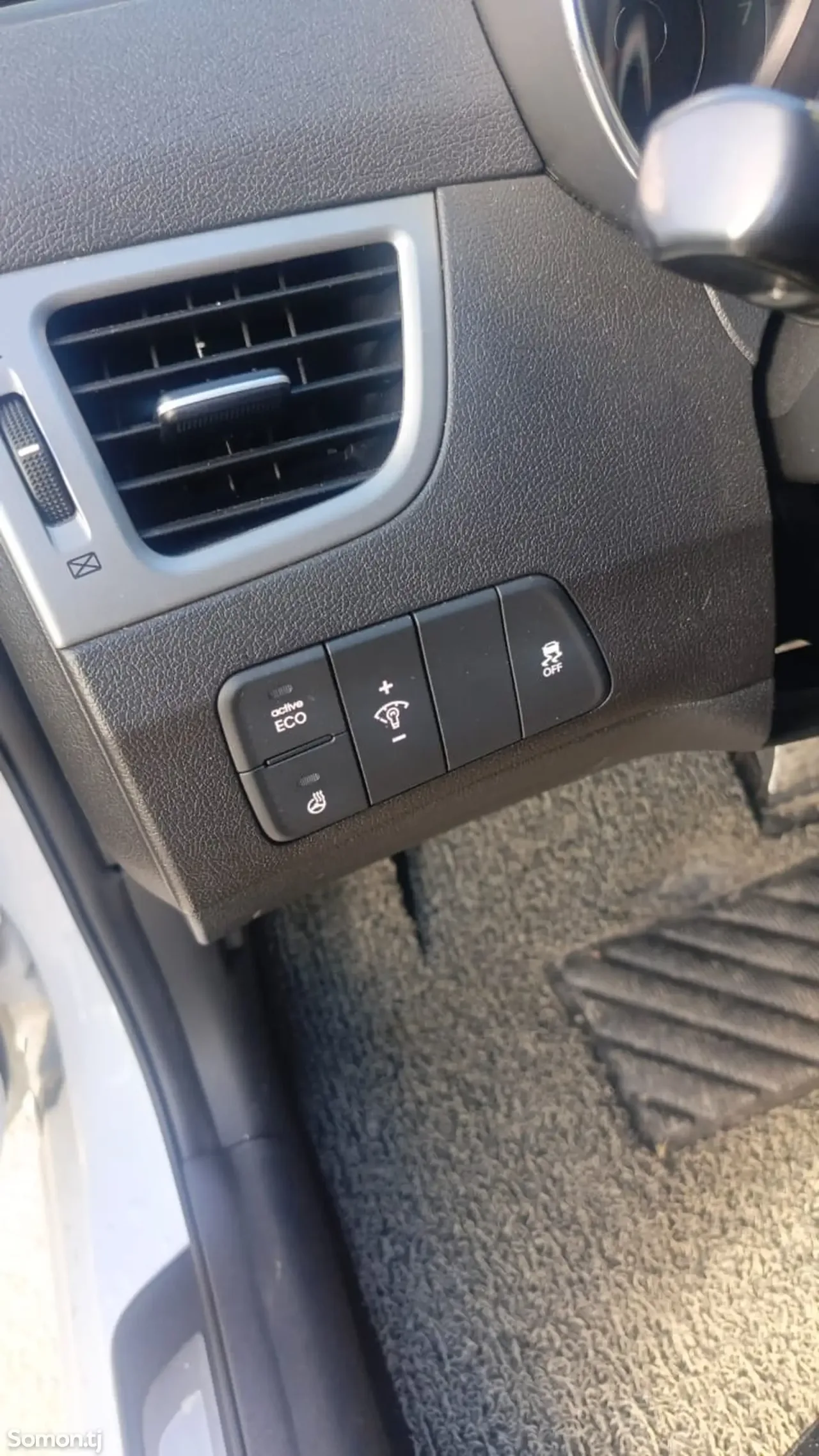 Hyundai Avante 2014 · AT