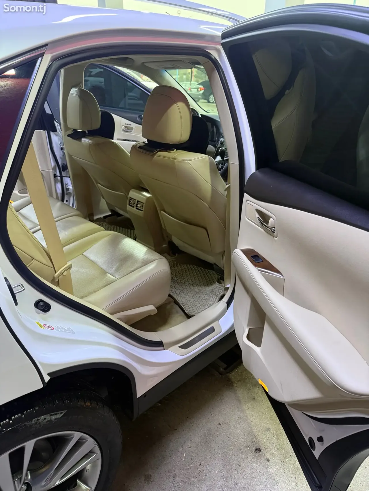Lexus RX series 2013 · 3.5 AT