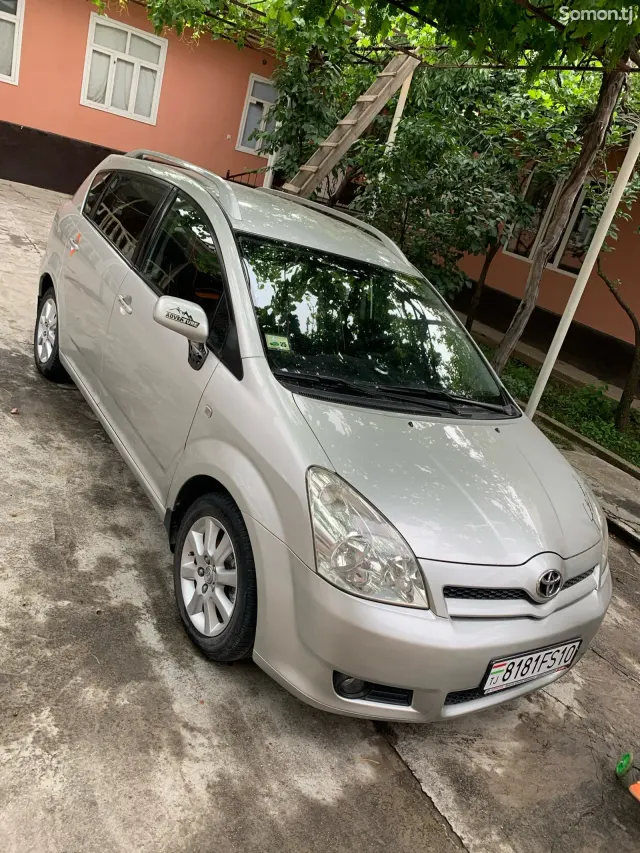 Toyota Corolla Verso 2006 · 1.8 MT