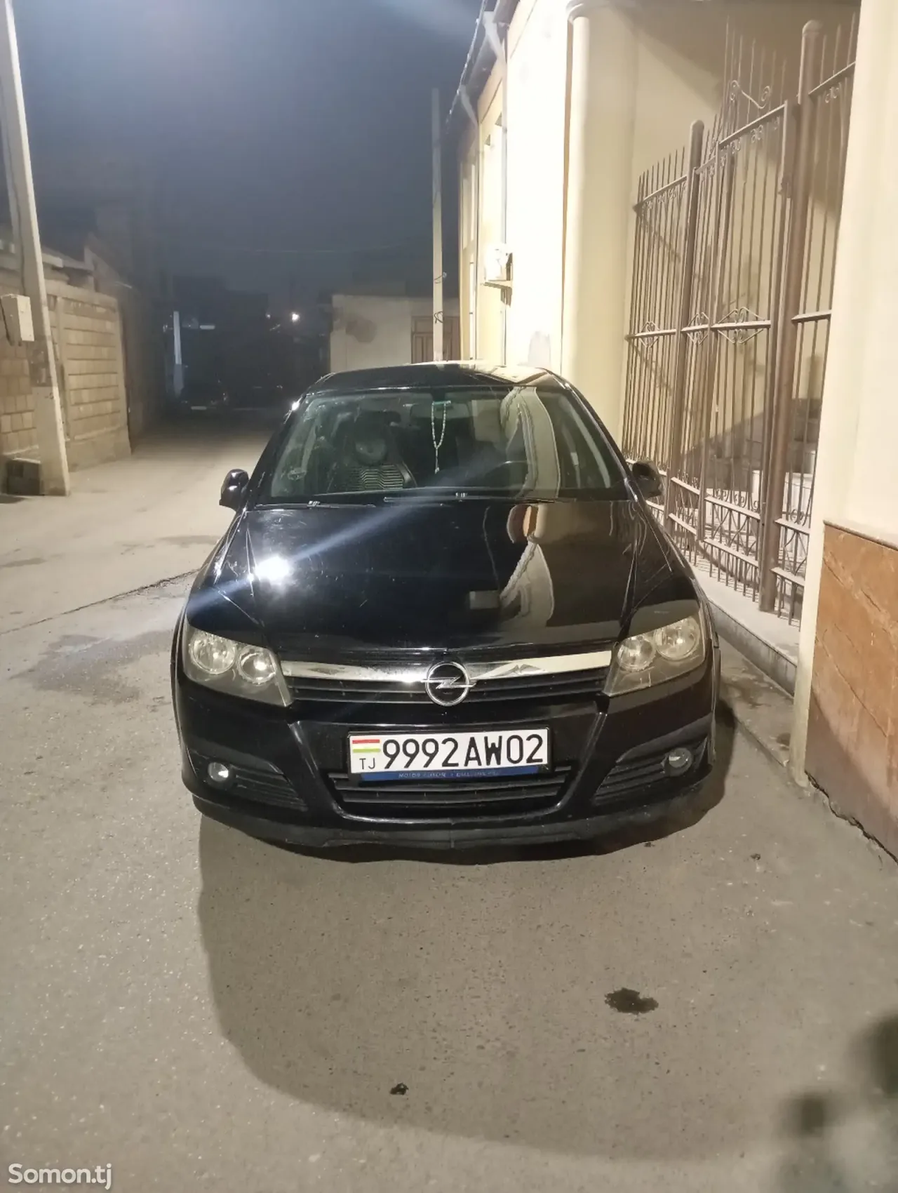 Opel Astra H 2006 · 1.6 MT