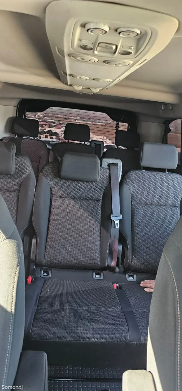 Toyota Verso 2017 · 2.0 MT