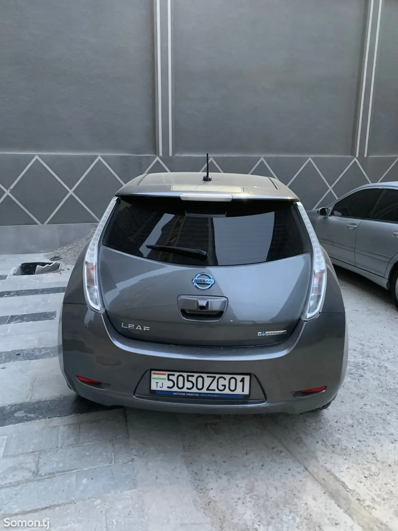 Nissan Leaf 2017 · AT