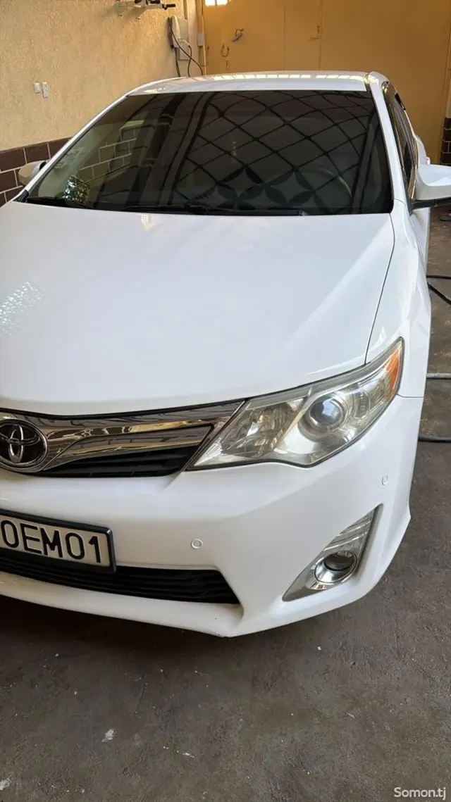 Toyota Camry 2012 · 2.5 AT