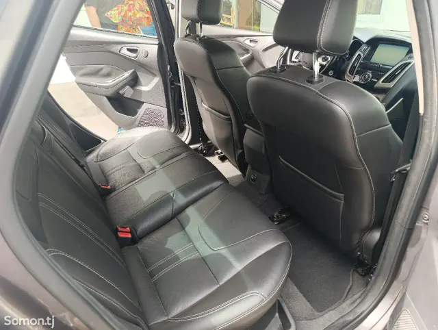 Ford Focus 2012 · 2.0 AMT